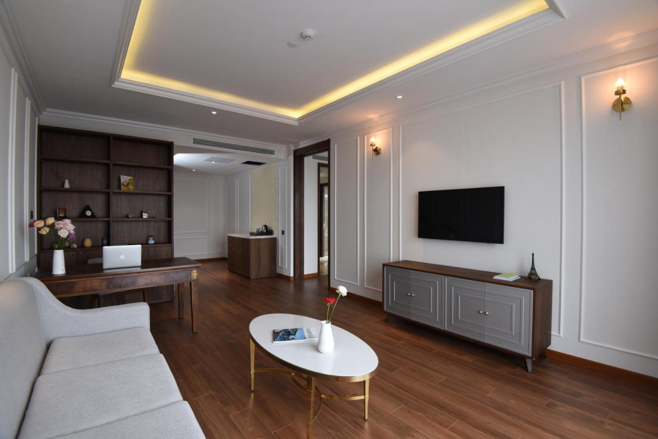 Phu Cuong Hotel Ca Mau Exterior photo