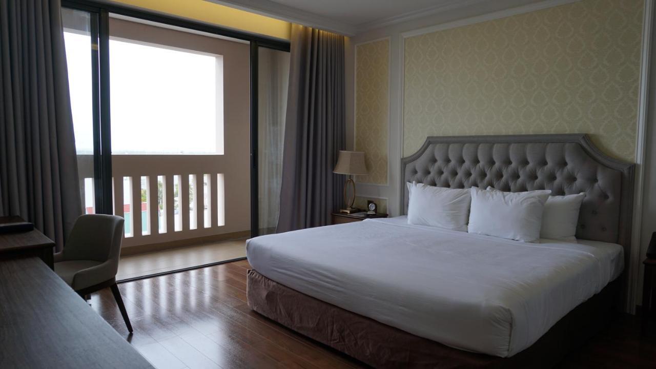 Phu Cuong Hotel Ca Mau Exterior photo